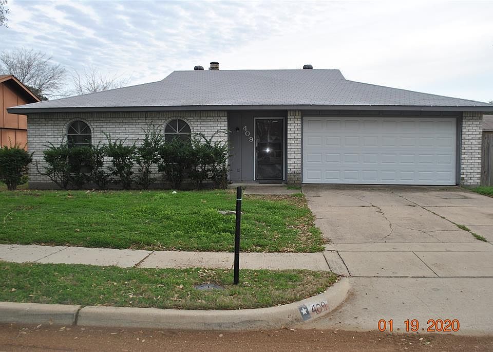 1st image of 409 Lake Park Dr