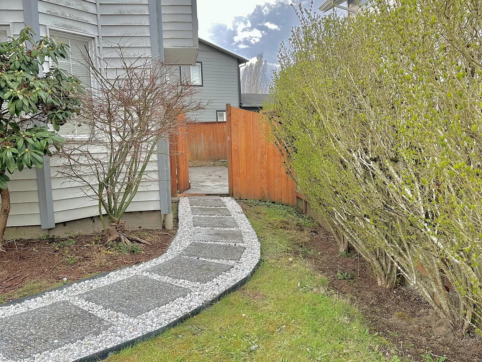 2 bed, 950 sqft, $1,800 — Photo 3