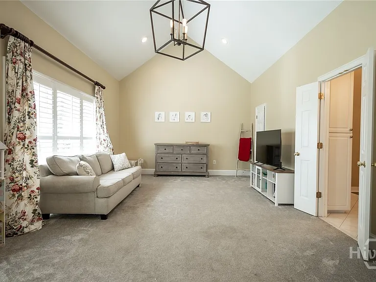 1040 Saint Andrews Dr — Photo 6