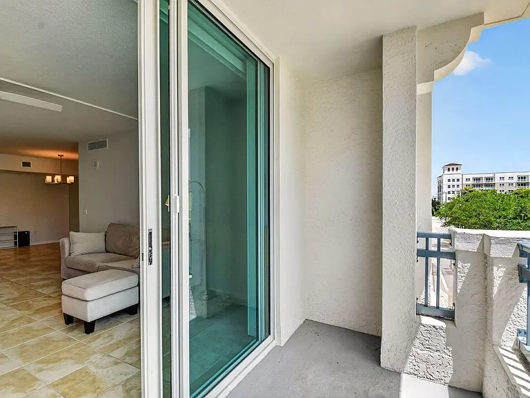 403 S Sapodilla Ave #307 — Photo 17