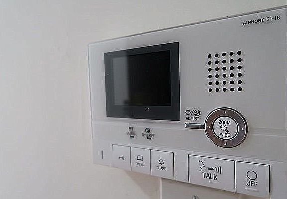 4th image of 141 2nd Ave APT 1