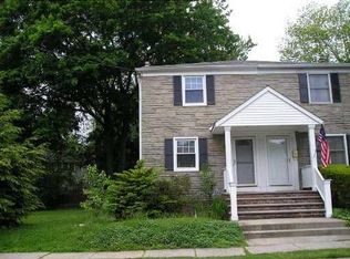 45 Kempson Pl, Metuchen, NJ