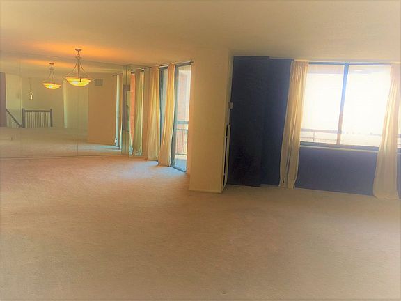4th image of 1631 Harmon Cove Tower #1631