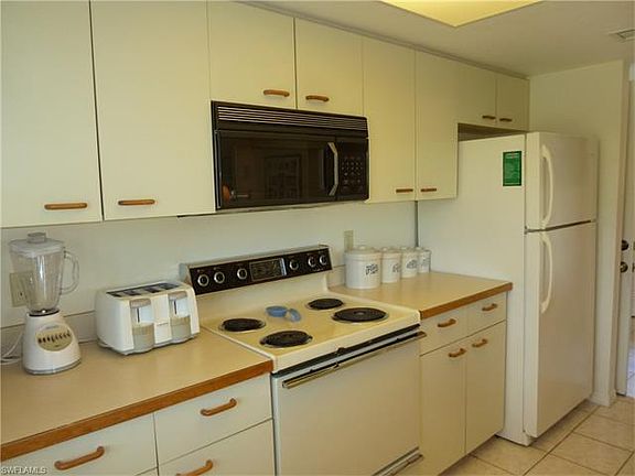 3rd image of 15091 Bagpipe Way APT 102