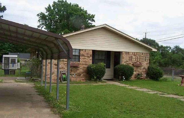 2nd image of 3500 Oakhill Dr
