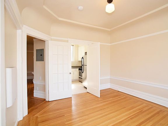 3rd image of 109 Clement St APT 4