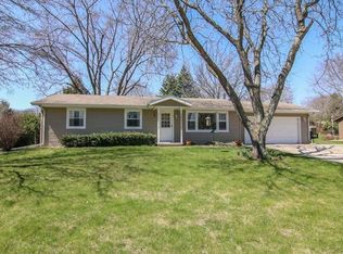 1510 Sawyer Rd, Stoughton, WI 53589
