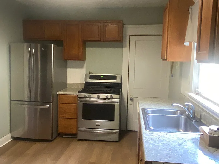 1224 N High St — Photo 7