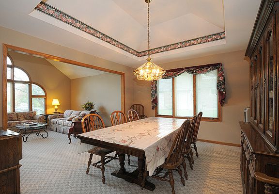 4th image of 16740 Pineview Dr
