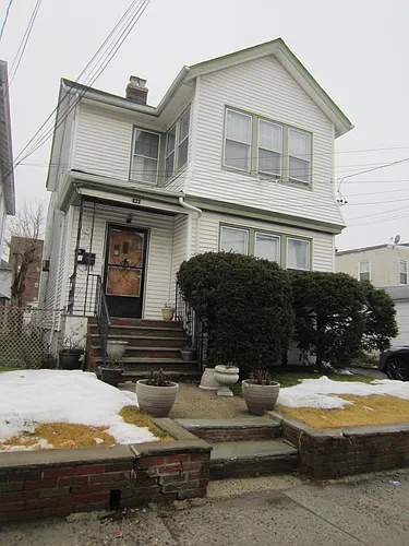 94 Campfield St Photo 1