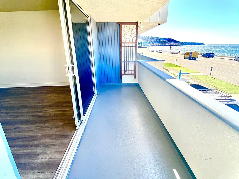 902 Esplanade #A — Photo 20