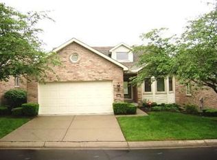 5820 Harborpoint Dr, Cincinnati, OH 45248