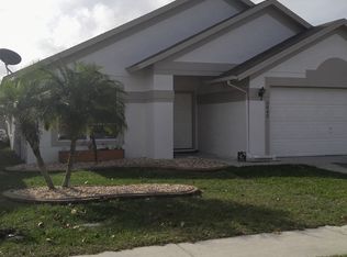 3043 Bloomsbury Dr, Kissimmee, FL 34747