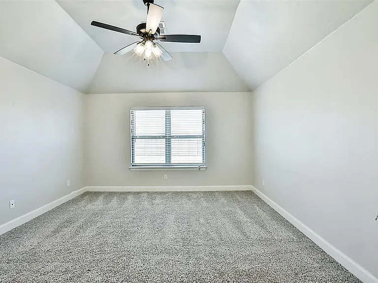 9301 SW 44th Ter — Photo 14