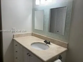 400 Leslie Dr #308 — Photo 15
