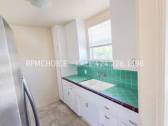 5th image of 3550 W 59th Pl #9