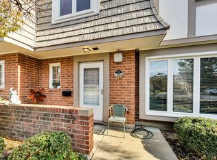 755 Orleans Dr, Highland Park, IL 60035