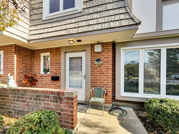755 Orleans Dr, Highland Park, IL 60035