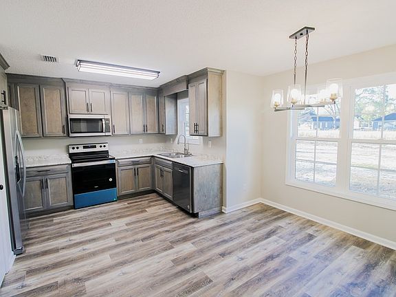 3rd image of 5004 Madalyn Way