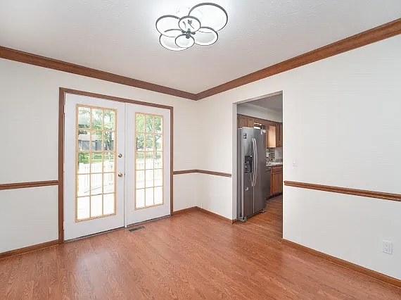 5 bed, 2265 sqft, $3,300 — Photo 3