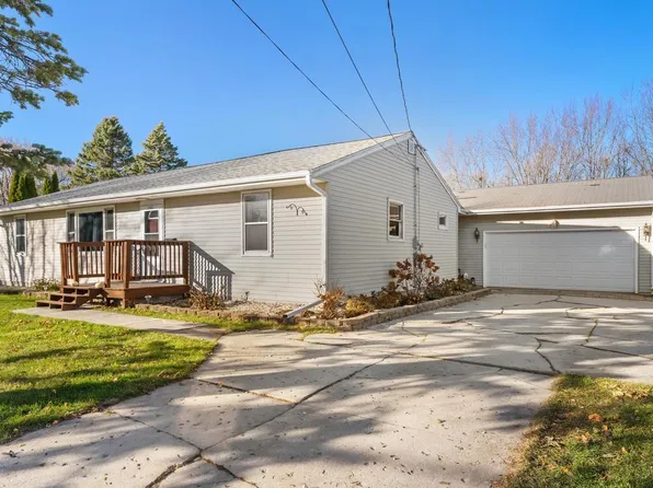 1302 Wisconsin AVENUE, New Holstein, WI 53061