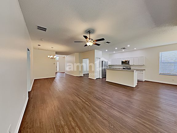 3rd image of 19141 Meadow Pine Dr