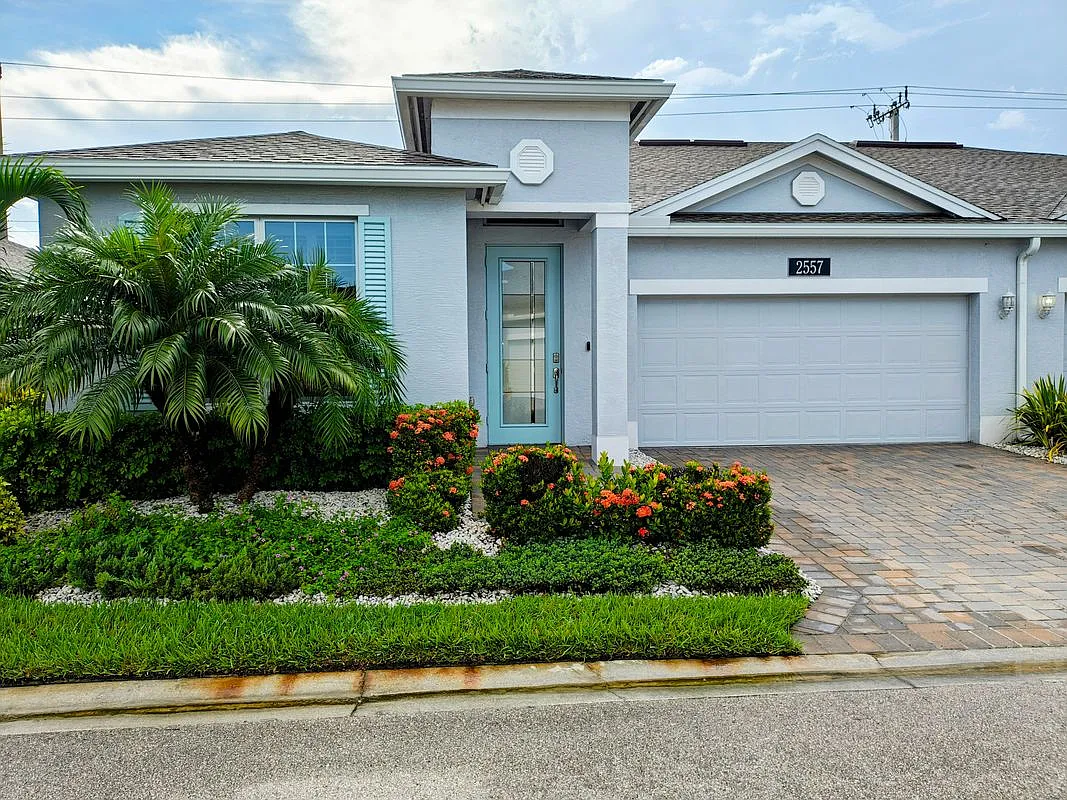 3 bed, 2.0 bath, 1604 sqft, $2,500 — Photo 1