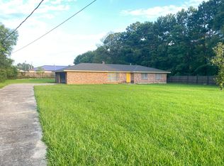 703 Weathersby Rd, Hattiesburg, MS 39402