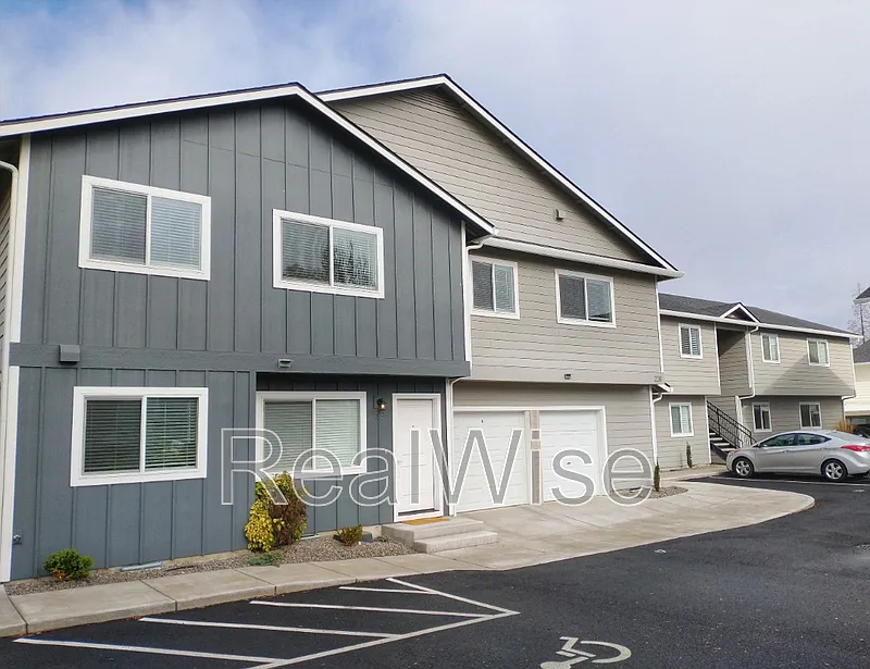 2 bed, 2.0 bath, $1,495 — Photo 1