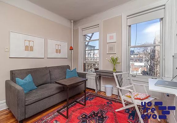 2nd image of 259 W 4th St APT 20