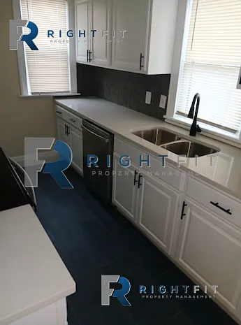 218 S Main St — Photo 10
