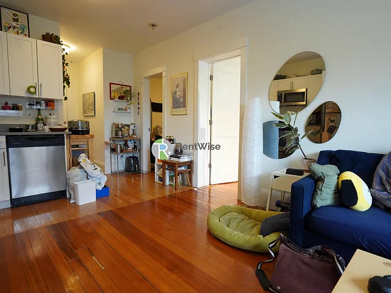 83 Harvard St #3 — Photo 4
