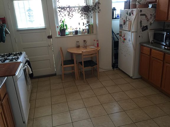 2nd image of 1739 W Catalpa Ave APT 1