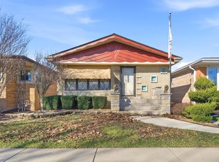 11218 S Whipple St, Chicago, IL