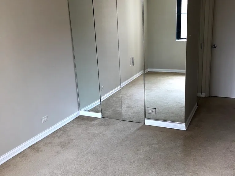 1339 N Dearborn St — Photo 5