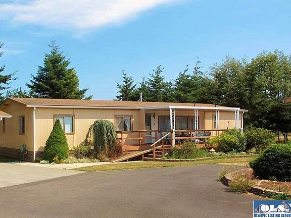 3rd image of 1571 Marine Dr