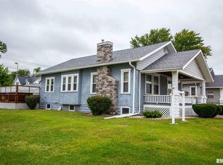 1310 N 2nd St, Clinton, IA 52732