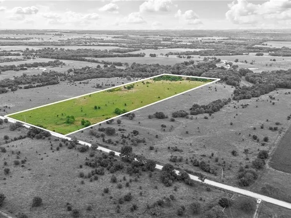 136 Haskell Rd, Quenemo, KS 66528