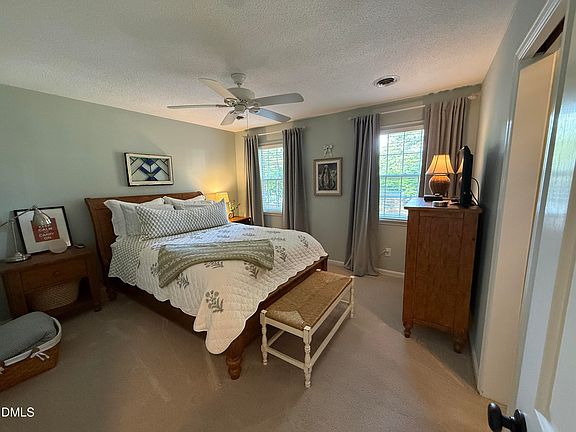 3rd image of 3017 Wycliff Rd