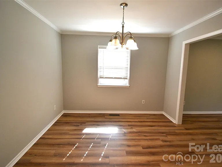 1422 Thermal Rd — Photo 6