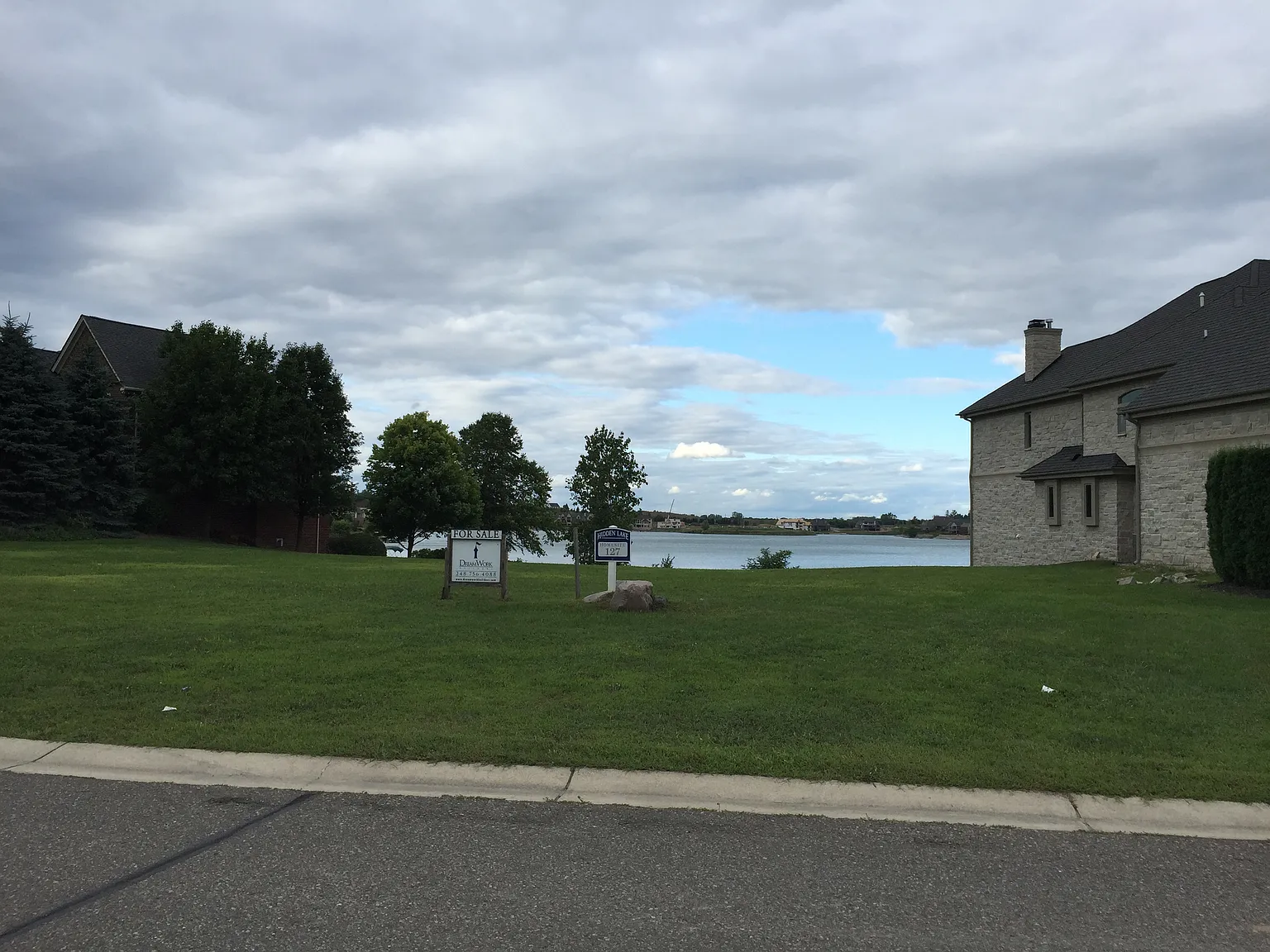 10775 Stoney Point Dr photo 1