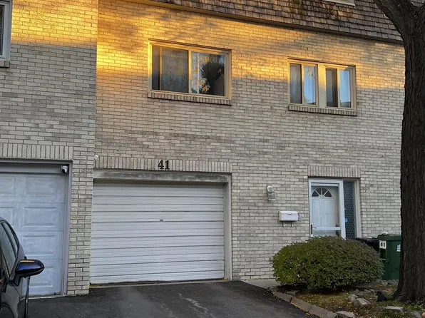 41 Courville Coachway, Toronto, ON M2J 3V6