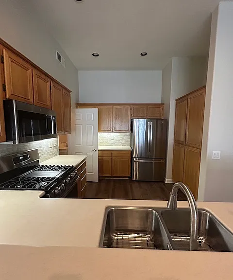 27040 Featherhill Dr — Photo 19