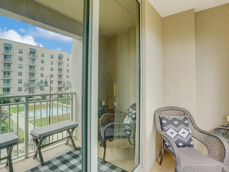 610 Clematis St #401 — Photo 23
