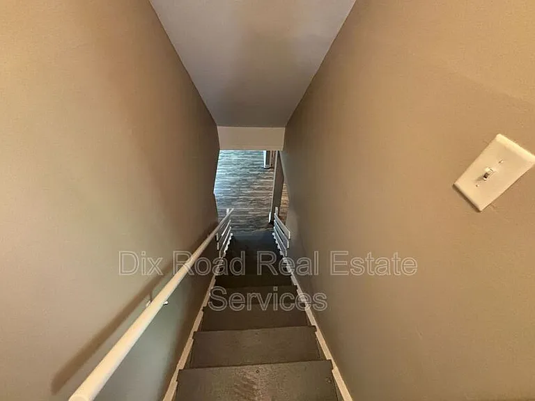 7914 Woody Hollow Dr — Photo 23