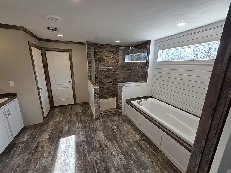 1242 N Alameda Rd — Photo 14