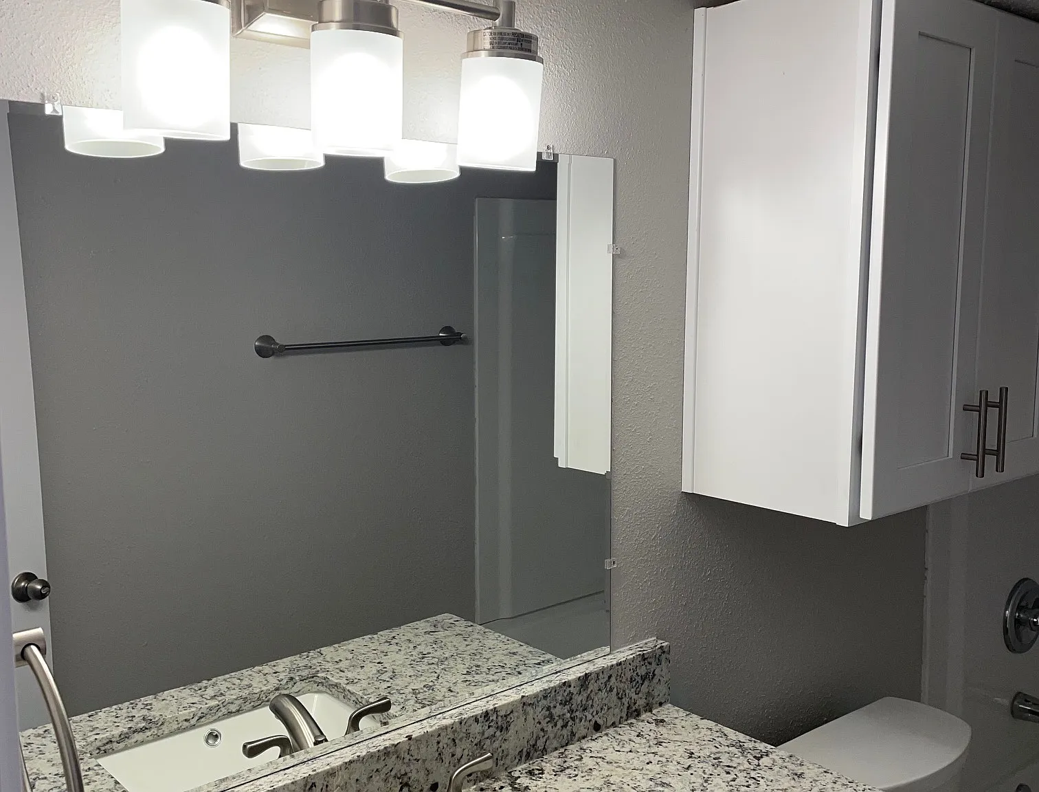2 bed, 850 sqft, $1,200 — Photo 4