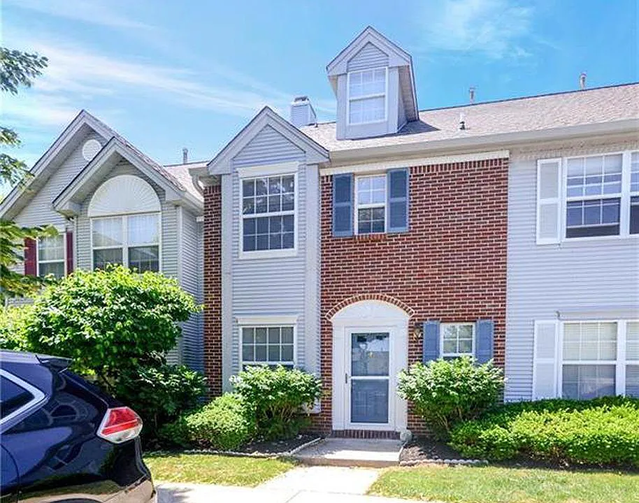 7 Rachel Ct