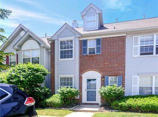 7 Rachel Ct, Kendall Park, NJ 08824