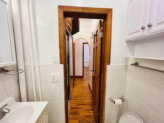 Rented by Bank Neary | media 52